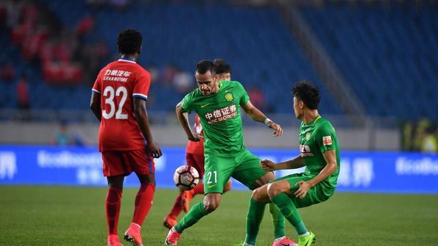 关于重庆力帆连续客场作战，抢分形势不容乐观的信息