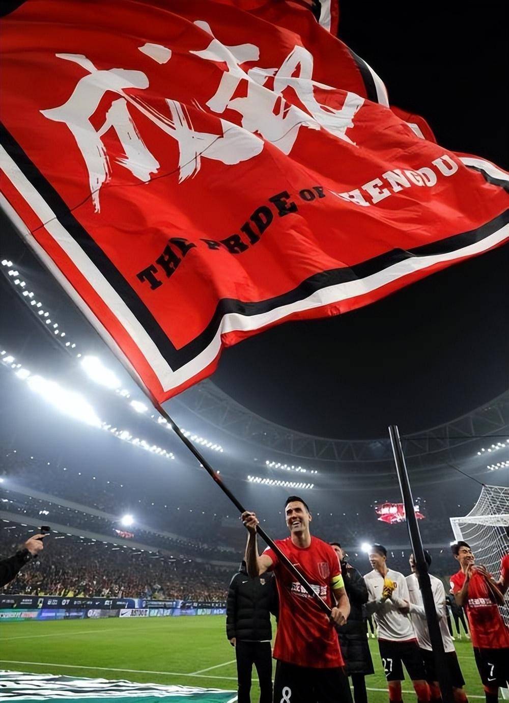 上港硬战勇往直前,备战中超激烈一战的简单介绍 上港硬战勇往直前,备战中超激烈一战的简单介绍