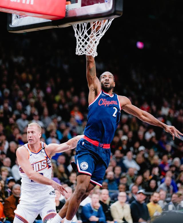 开云体育平台APP-勇士伦纳德稳扎稳打，全队灵活球识及主帅裁判全力澄清冤案的简单介绍