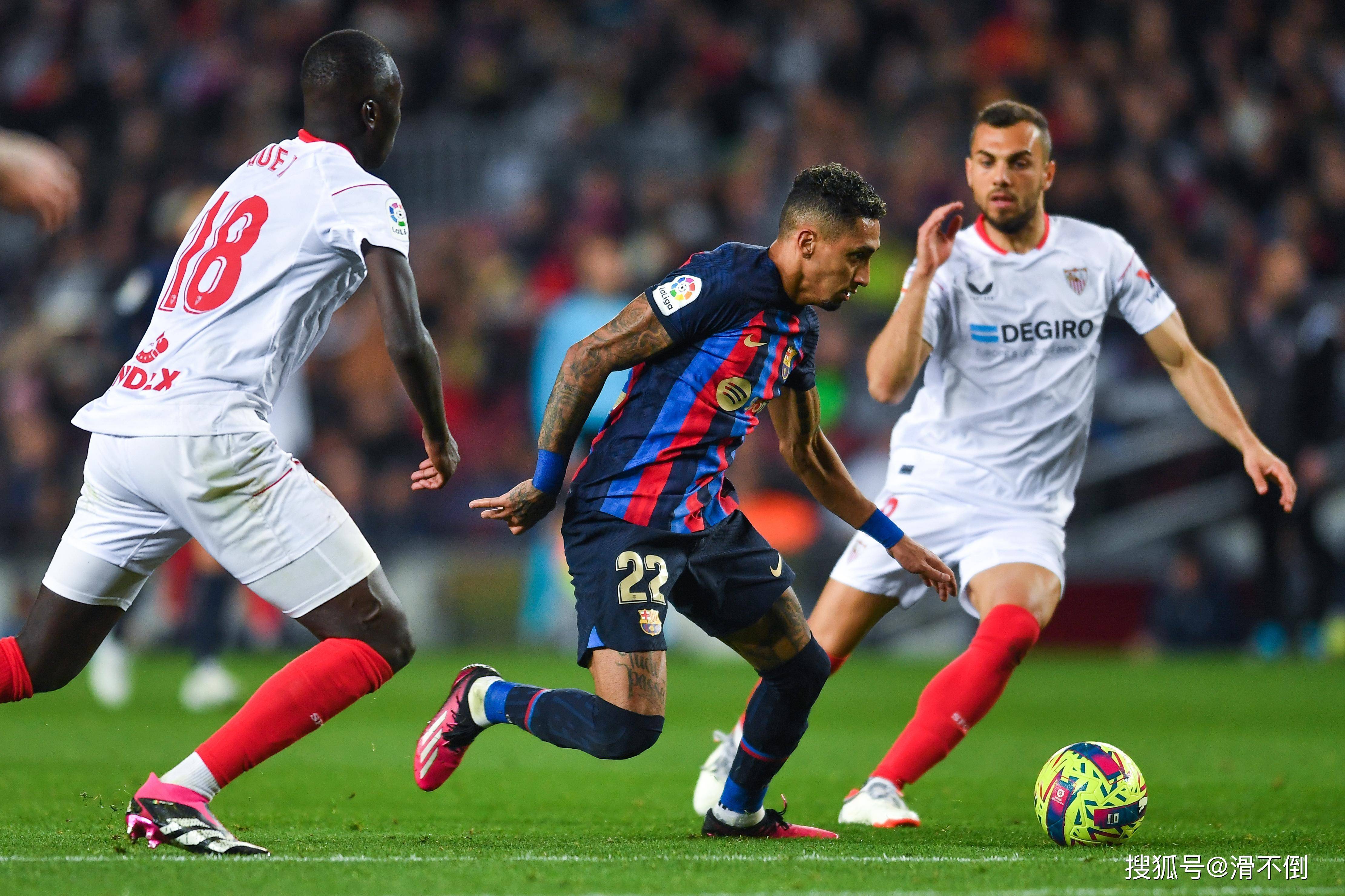 开云体育官网-包含巴塞罗那客场绝杀，轻松晋级淘汰赛的词条