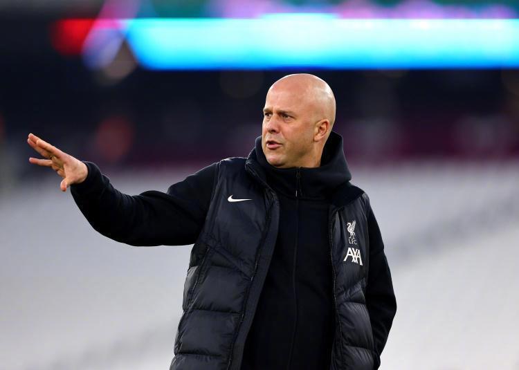 开云下载-热门球队在比赛中力压对手取得压倒性胜利的简单介绍