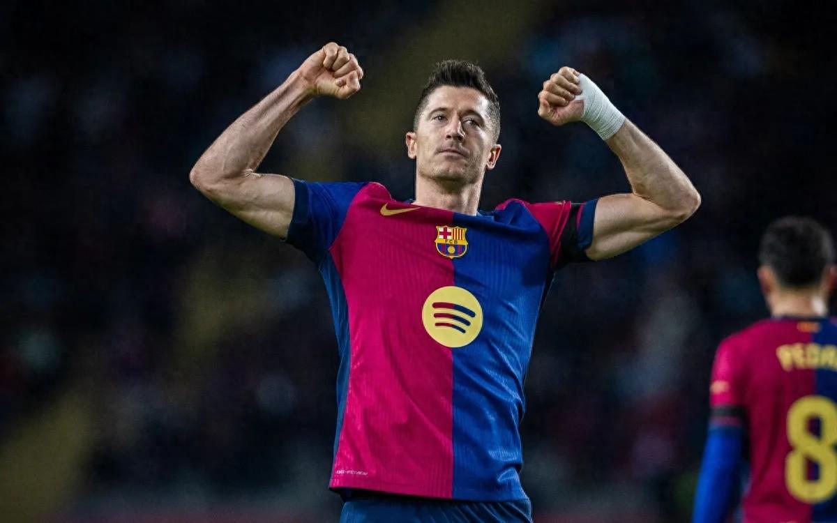 巴塞罗那前锋合练完毕,备战下一场比赛 巴塞罗那前锋合练完毕,备战下一场比赛