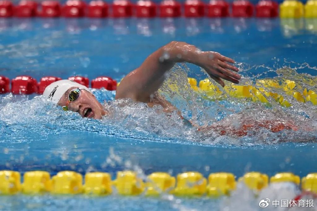 开云体育官方网站-美国队员突破自我，创造新纪录