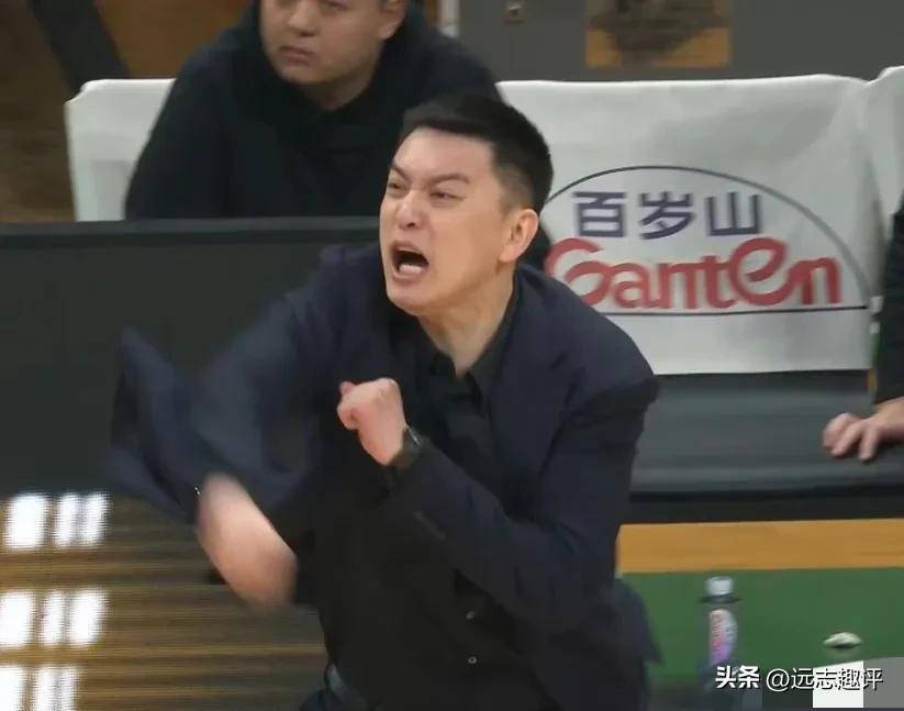 开云体育app-南安普顿惊险逃生，幸运险胜