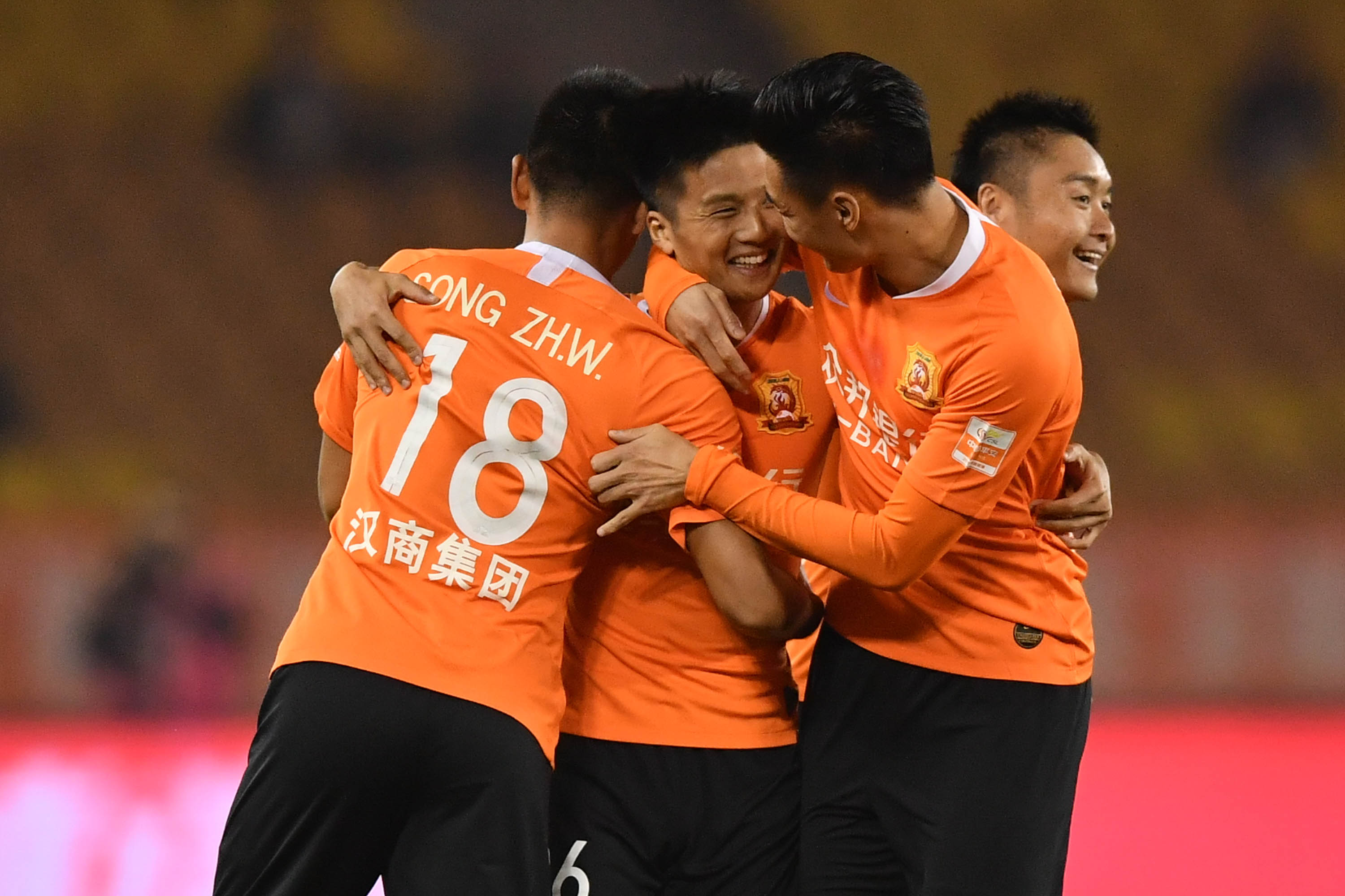 广州富力主场告负,遭遇困难 广州富力主场告负,遭遇困难