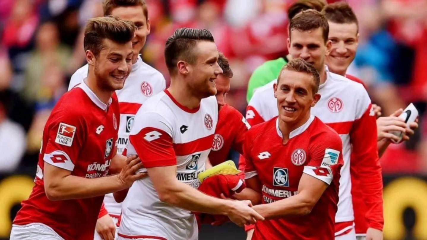 开云体育官方网站-拜仁慕尼黑客场小胜弗赖堡，保持领先优势的简单介绍