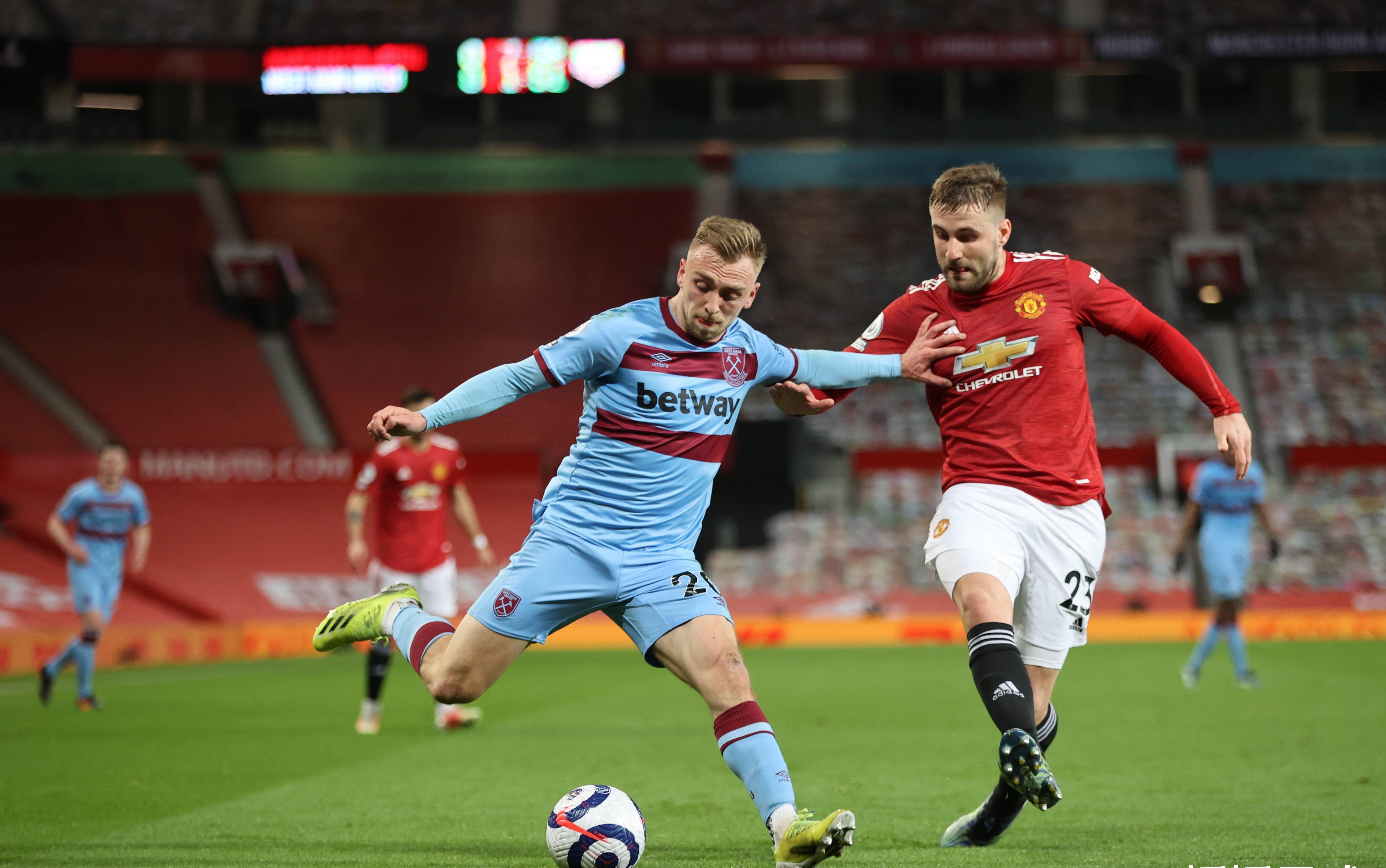 开云体育下载-南安普敦客场收获宝贵英超三分