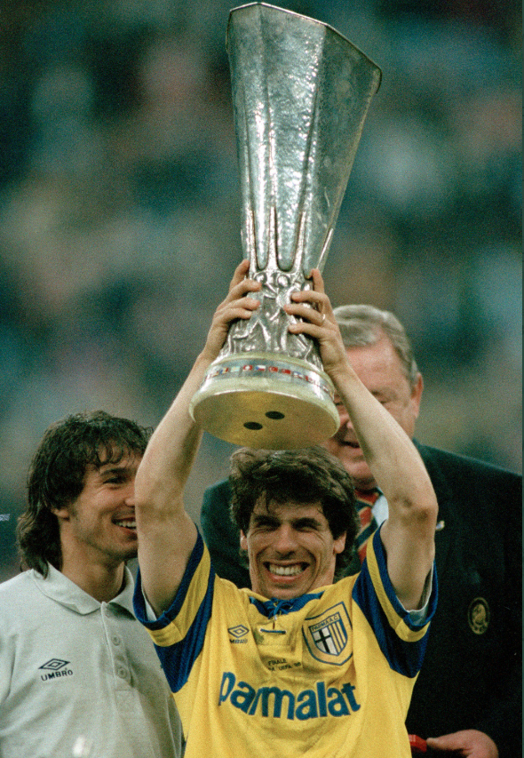 帕尔马防线表现出色，遏制对手攻势