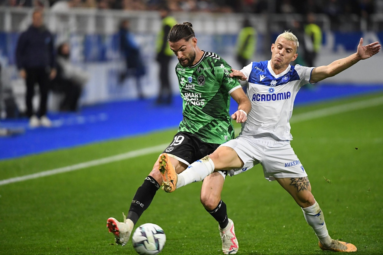 开云体育平台APP-圣埃蒂安主场2-1战胜昂热，积分榜上升