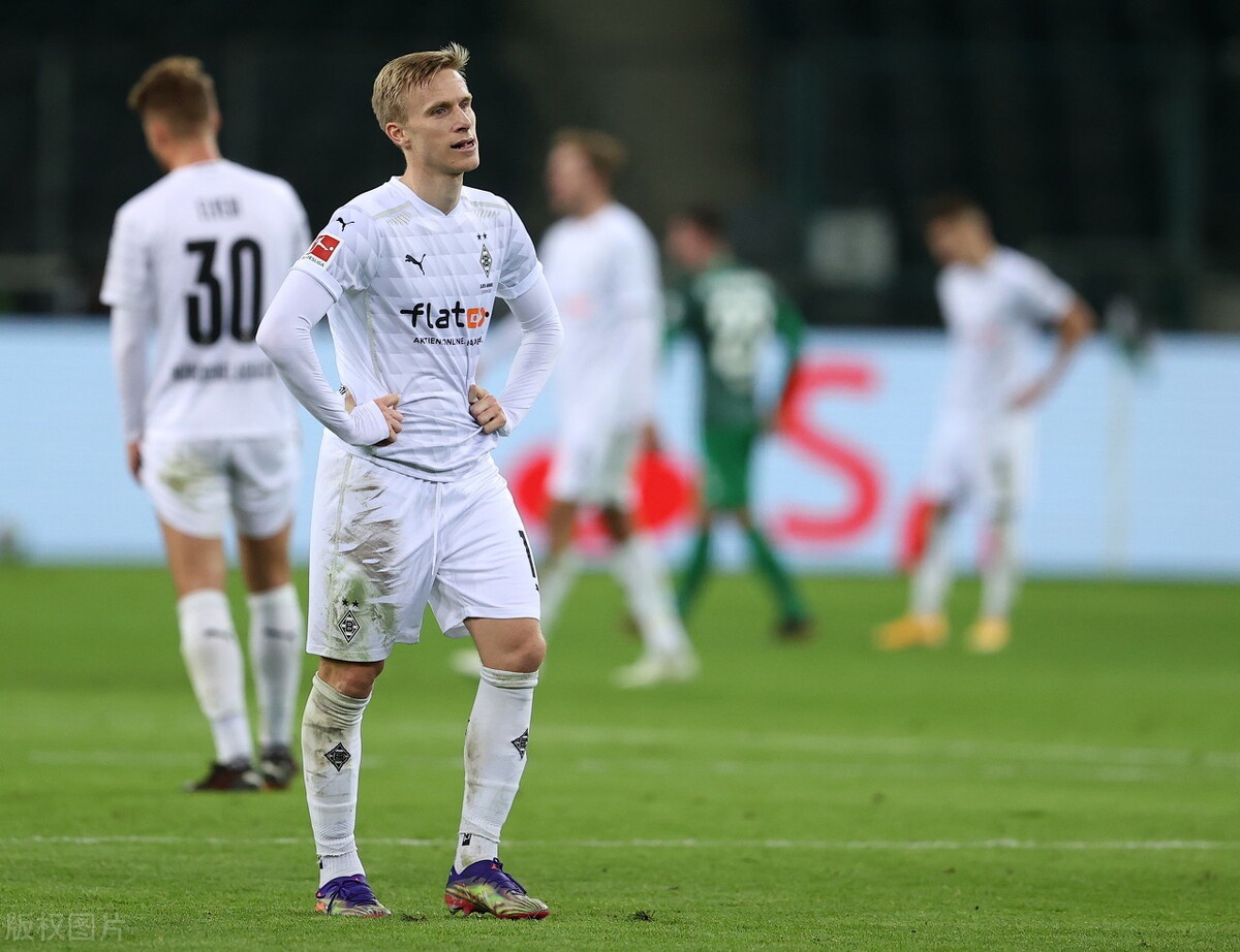 开云平台-沙尔克主帅表态坚决，誓言重振球队士气的简单介绍