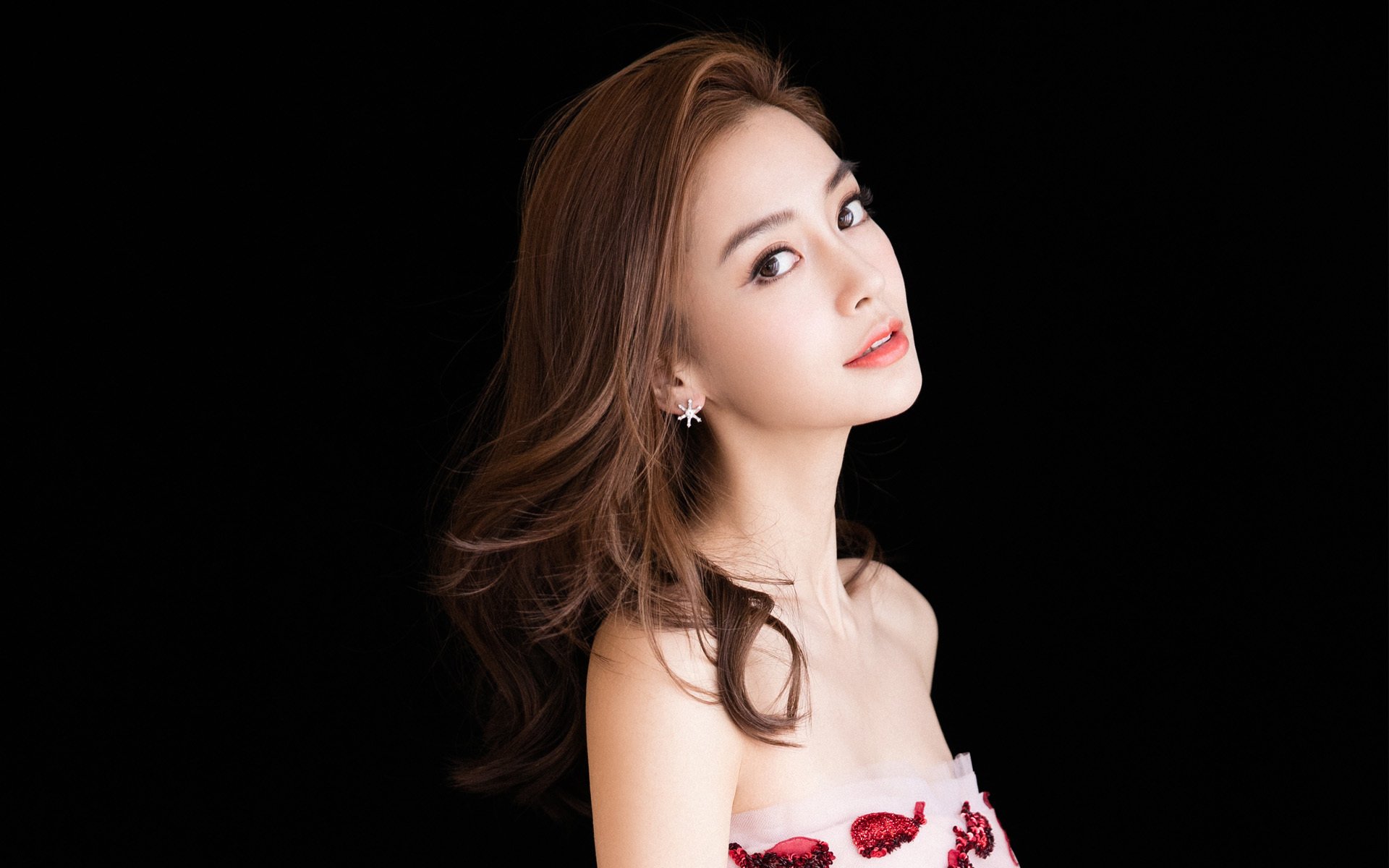 末节风暴!小贾伦独砍21分难救主,吉林团队篮球一波流带走爵士