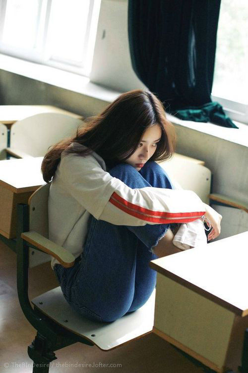 北欧风暴席卷亚平宁,亚平宁余晖照亮德意志,足球世界的权力转移与巨星时刻