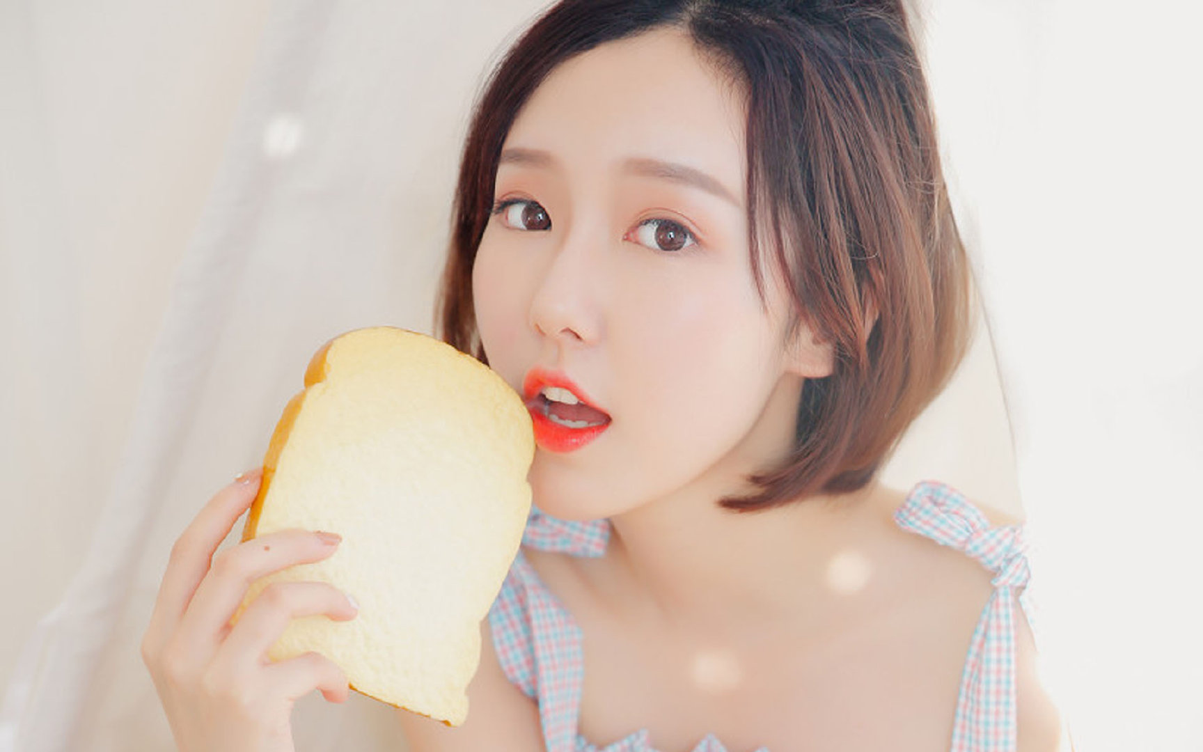 当劳塔罗扼杀悬念时,德国战车正碾过郁金香花田